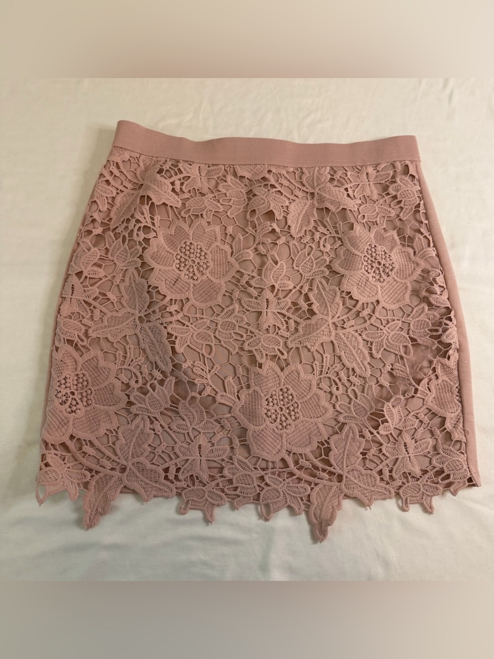American Eagle Outfitters Pink Floral Lace Mini Skirt Size 6 Crochet Boho
